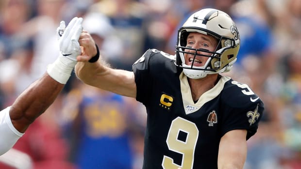 drew-brees-updated-injury-throwing-hand.jpg